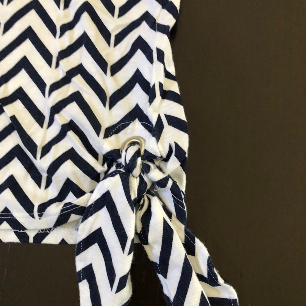 Womens' Top by Chicos, 3 (XL) , EUC, Chevron print - Picture 6 of 8